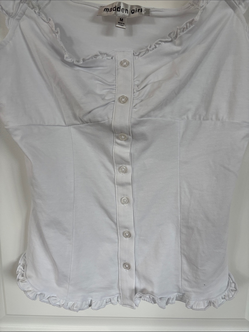 Madden Girl White Ruffled Button-Front Crop Tank - Picture 3 of 4
